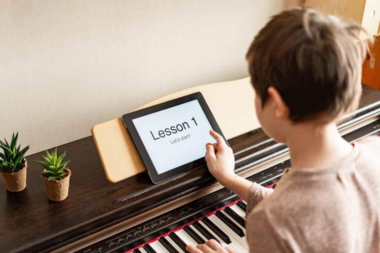 how to learn piano by yourself